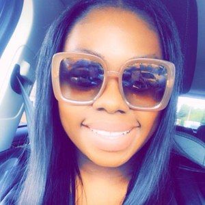 Meet your Posher, Avonna